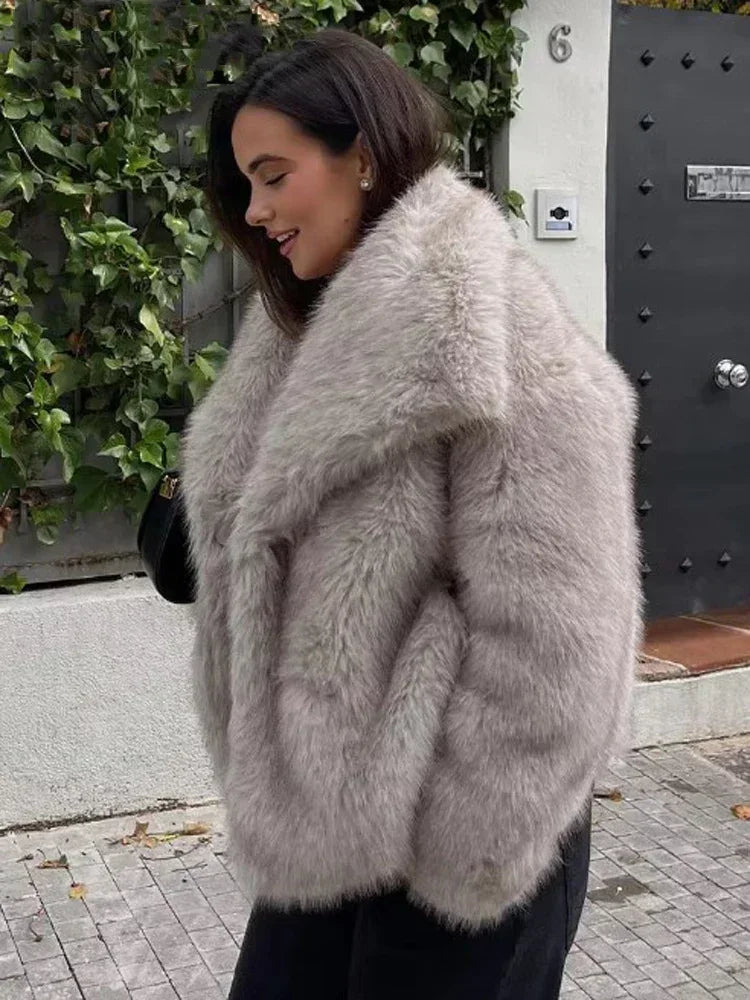 Stylische Kunstfell Jacke für Damen – High Street Winter Coat mit Kragen und Langarm