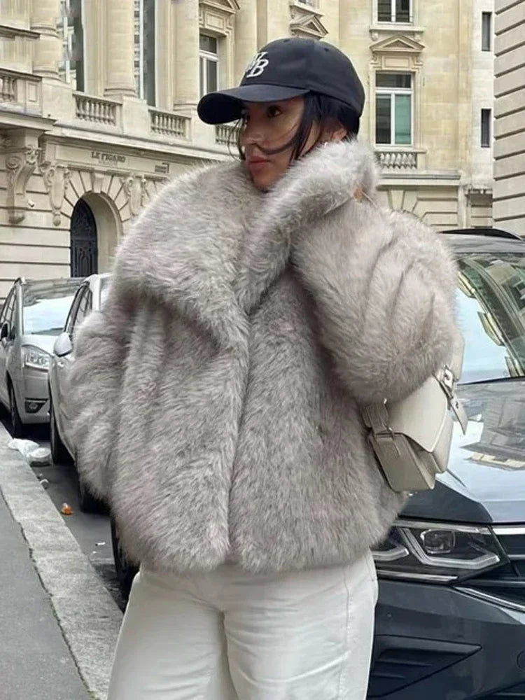 Stylische Kunstfell Jacke für Damen – High Street Winter Coat mit Kragen und Langarm