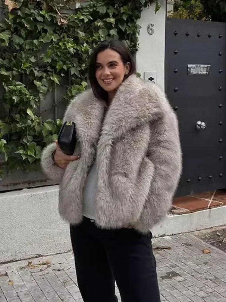 Stylische Kunstfell Jacke für Damen – High Street Winter Coat mit Kragen und Langarm